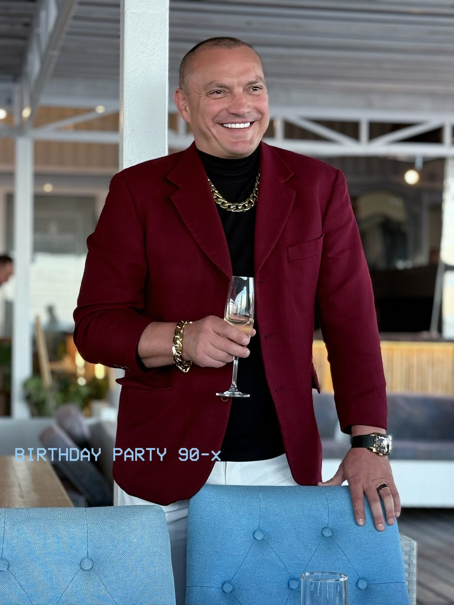 Скандальний ексзаступник генпрокурора засвітився на "бандитській" вечірці в стилі 90-х. Фото