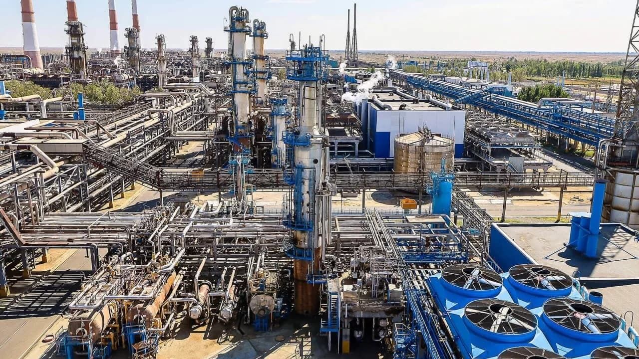 Українські дрони зупинили роботу заводу "Газпрому" в Астрахані – Reuters