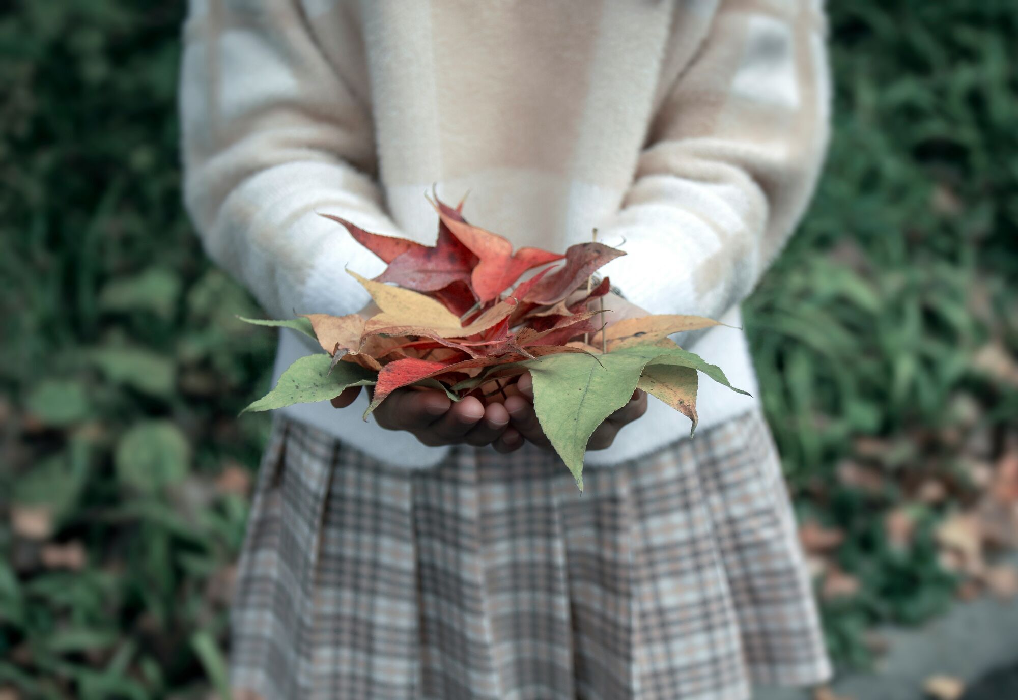 Який одяг вийшов із моди: антитренди і чим їх замінити