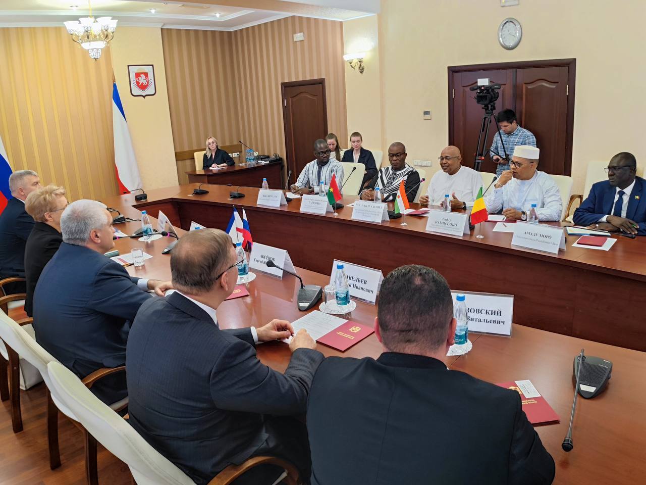 Посли африканських країн відвідали окупований Крим: в МЗС України жорстко відреагували