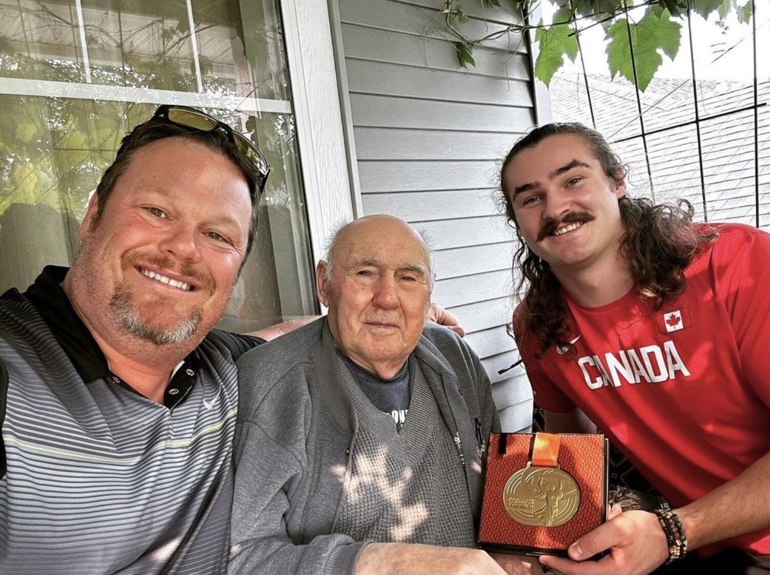 "Радовался, что вышел здоровым со стадиона": олимпийский призер рассказал о влиянии войны, пародии на соперника и почему никогда не стоял на лыжах