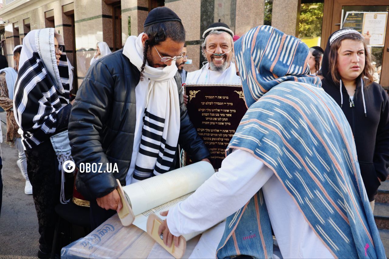 Прибули десятки тисяч паломників: як проходить святкування Рош га-Шана в Умані. Фото та відео