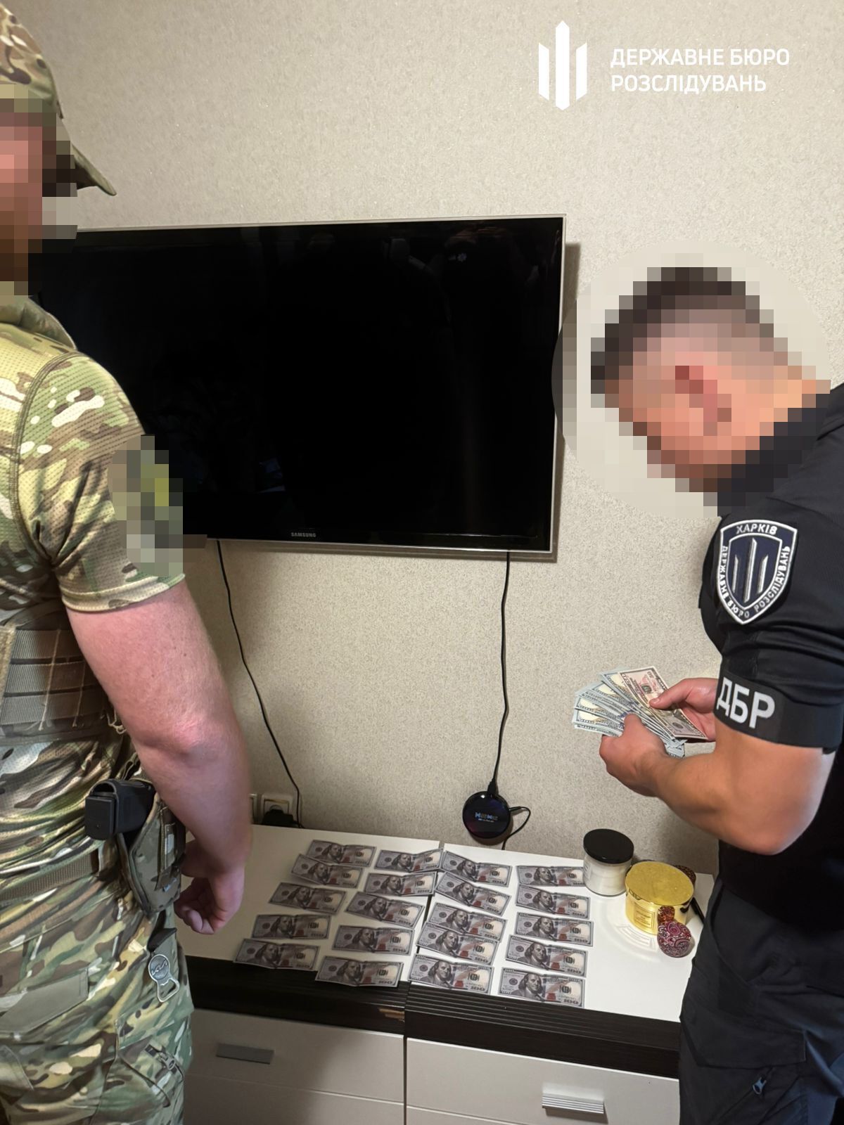 На Харьковщине разоблачили экс-правоохранителя, который зарабатывал на переправке уклонистов в Молдову. Фото