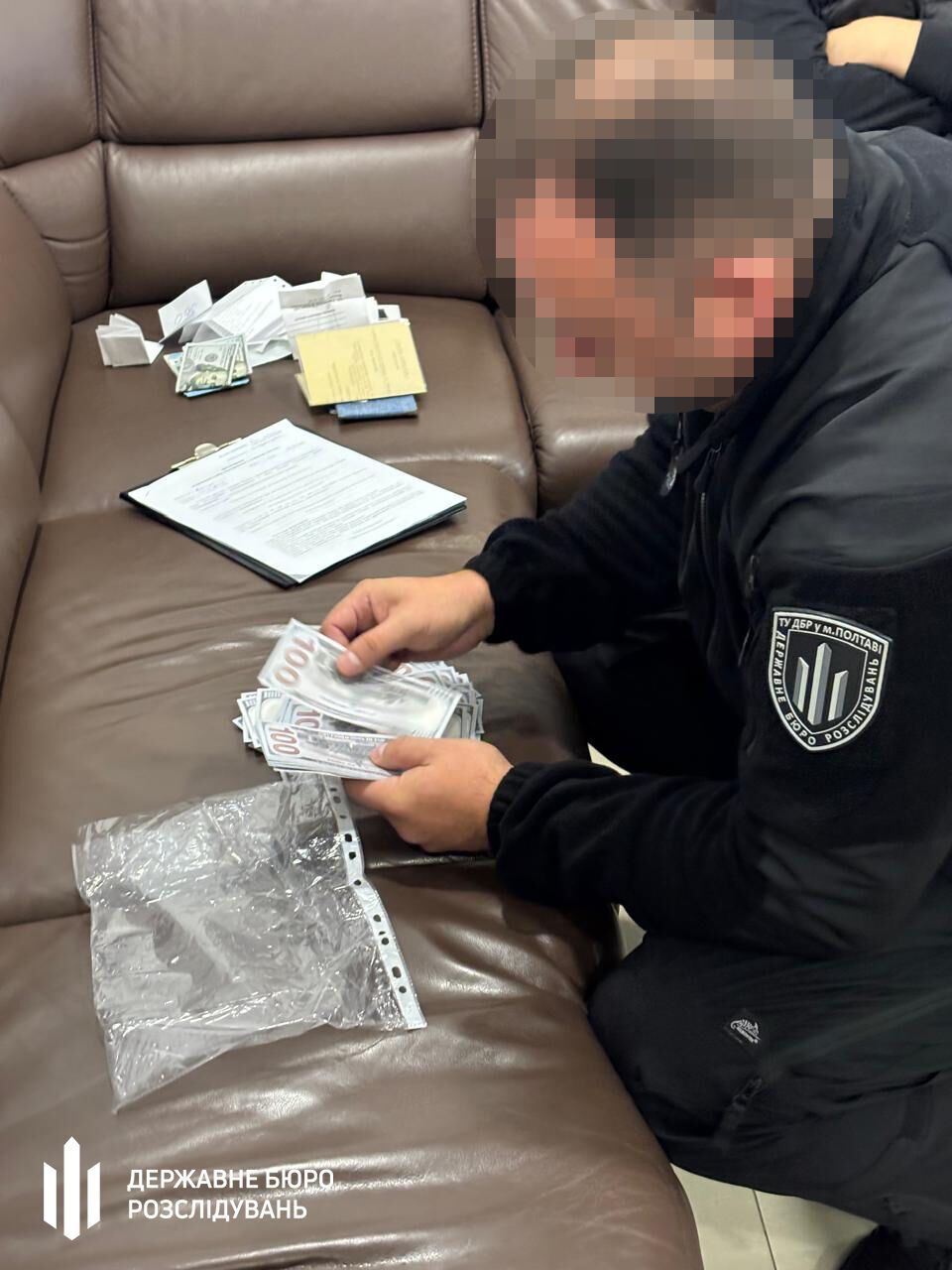 На Харьковщине разоблачили экс-правоохранителя, который зарабатывал на переправке уклонистов в Молдову. Фото