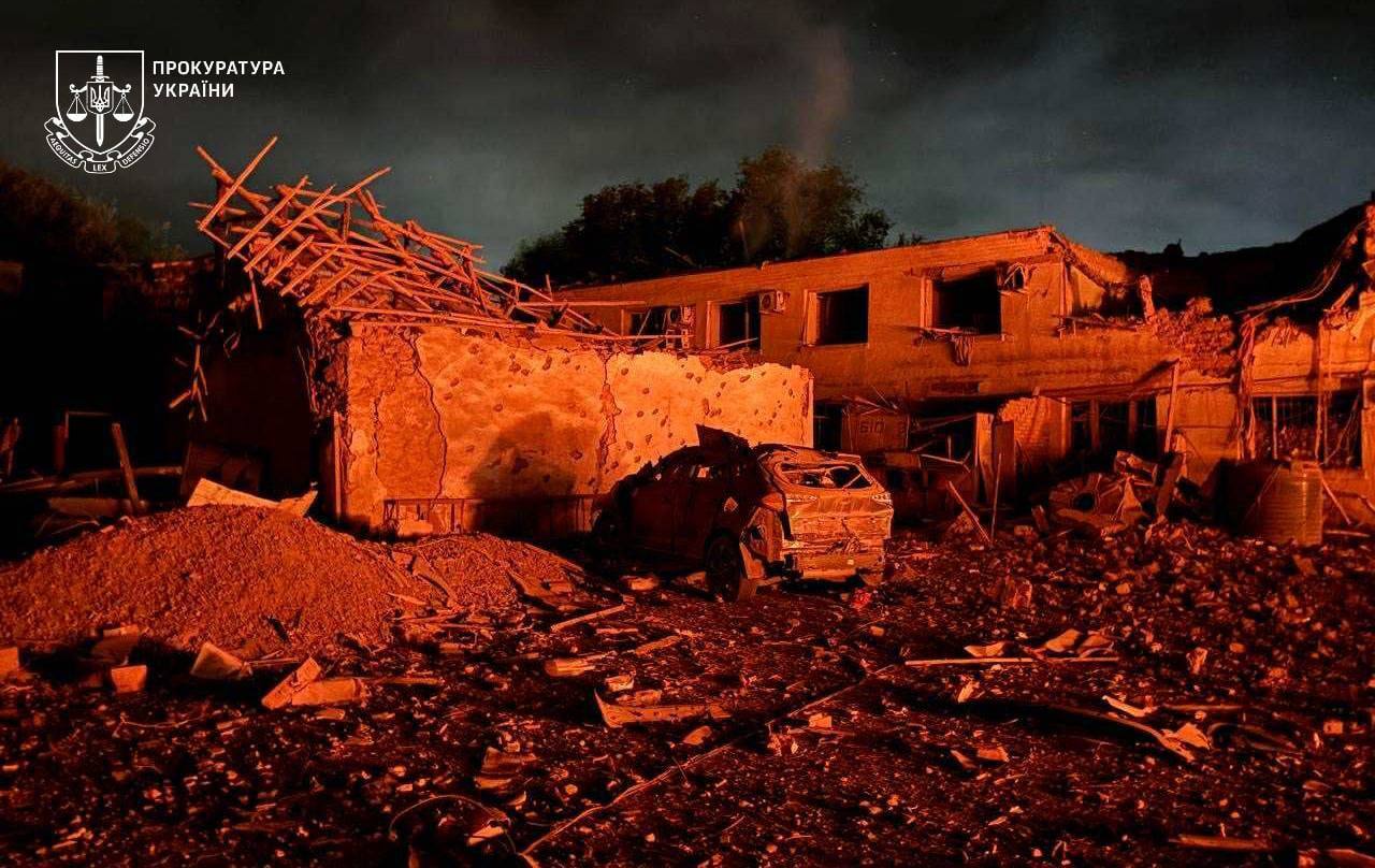 Оккупанты атаковали Одесщину, произошли пожары: погибла женщина, три человека пострадали. Фото и видео