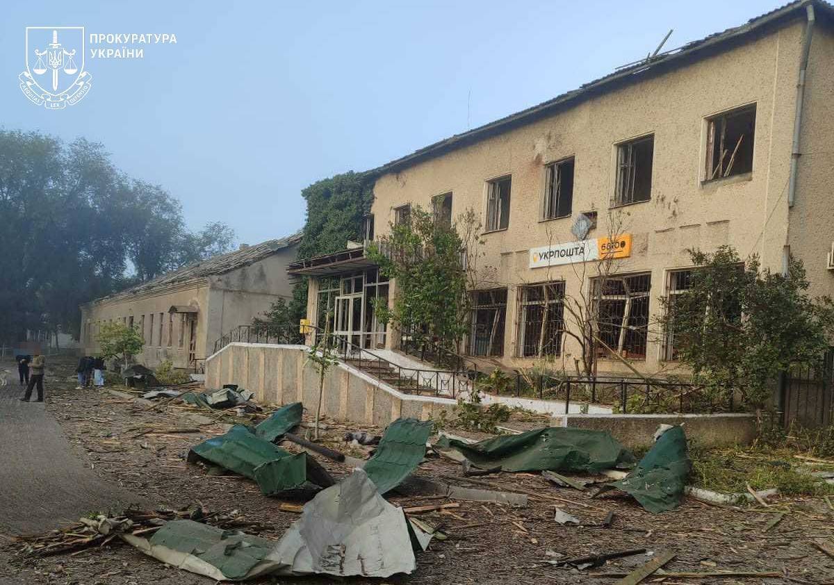 Оккупанты атаковали Одесщину, произошли пожары: погибла женщина, три человека пострадали. Фото и видео