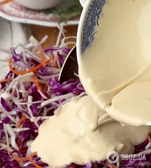 Идеально к мясу и как начинки для бургеров и шаурмы: салат ''Коул Слоу'' из капусты и моркови