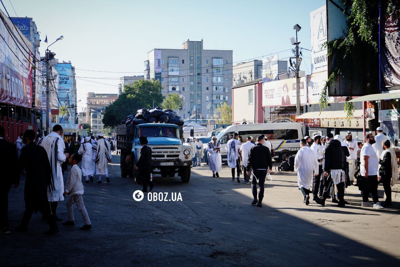 Прибули десятки тисяч паломників: як проходить святкування Рош га-Шана в Умані. Фото та відео