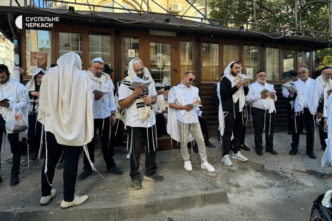 Прибули десятки тисяч паломників: як проходить святкування Рош га-Шана в Умані. Фото та відео