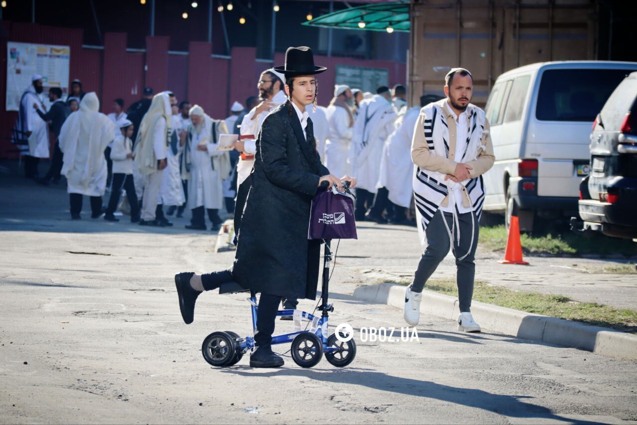 Прибули десятки тисяч паломників: як проходить святкування Рош га-Шана в Умані. Фото та відео