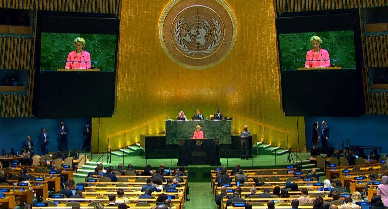 "Должны сделать больше": фон дер Ляйен объявила о создании Группы доноров для Палестины