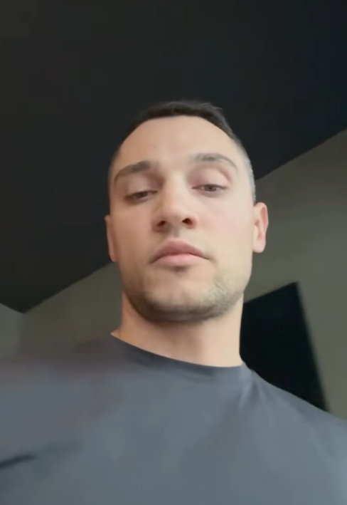 "Перетворили Хрещатик на кладовище": чоловік обурився через хвилину мовчання в Києві, але йому швидко довелося перепросити. Відео