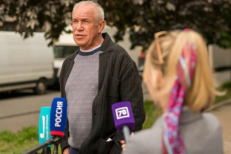 "Нам постоянно твердили: Россия здесь навсегда". Елена Галл-Савальская – о попытках завербовать в оккупации, пенсии РФ и тайнах предателей Украины