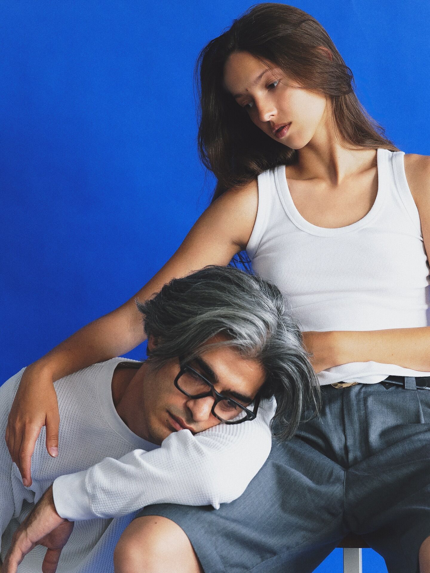 34-річний режисер закрутив роман із 18-річною українською співачкою і нарвався на хейт: їх назвали "дідом і внучкою"