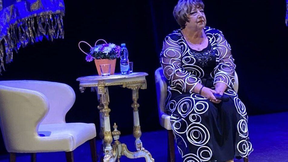 "Нам постоянно твердили: Россия здесь навсегда". Елена Галл-Савальская – о попытках завербовать в оккупации, пенсии РФ и тайнах предателей Украины