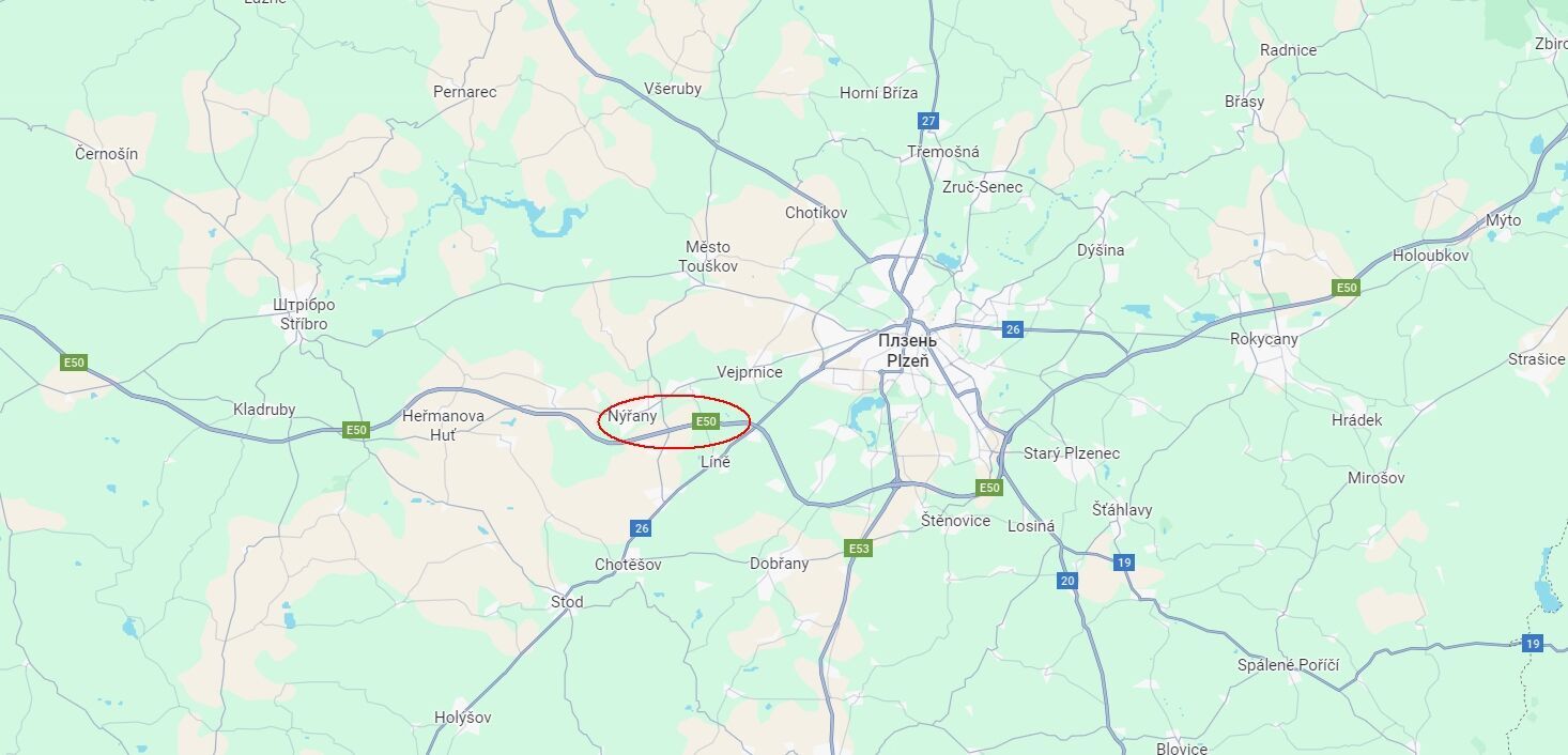 У Чехії двох українців звинуватили у розстрілі вантажівки з рогатки: вони кажуть, що це через національність