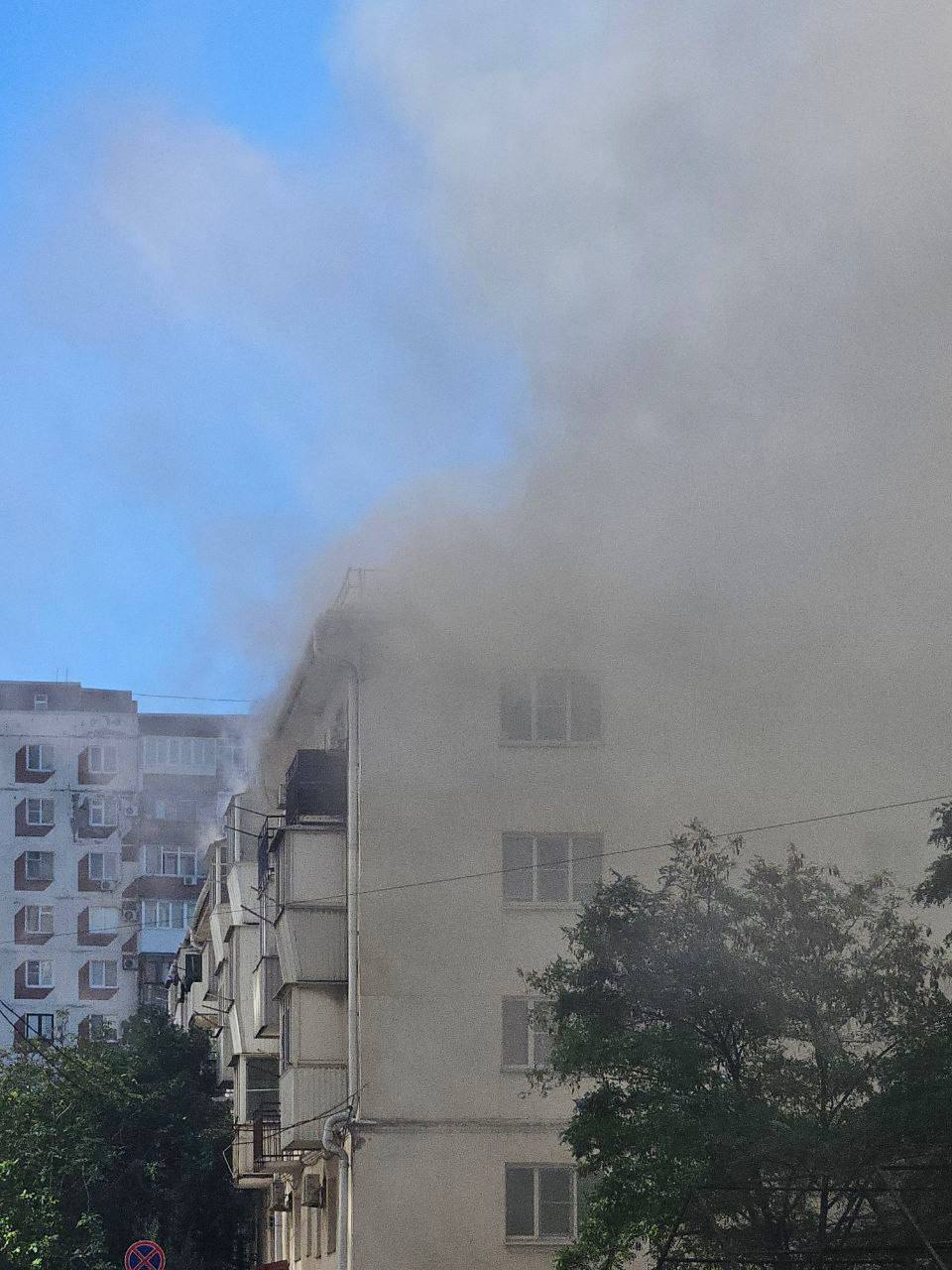 Под прицелом база Черноморского флота РФ: дроны атаковали Новороссийск, поднялся дым. Видео