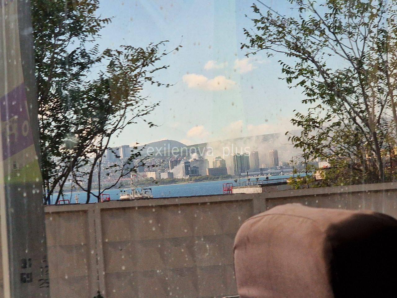 Под прицелом база Черноморского флота РФ: дроны атаковали Новороссийск, поднялся дым. Видео