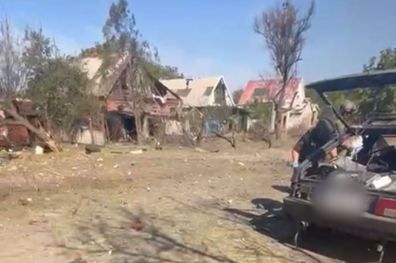 Оккупанты сбросили авиабомбы на жилую застройку в Константиновке: два человека погибли, еще восемь ранены