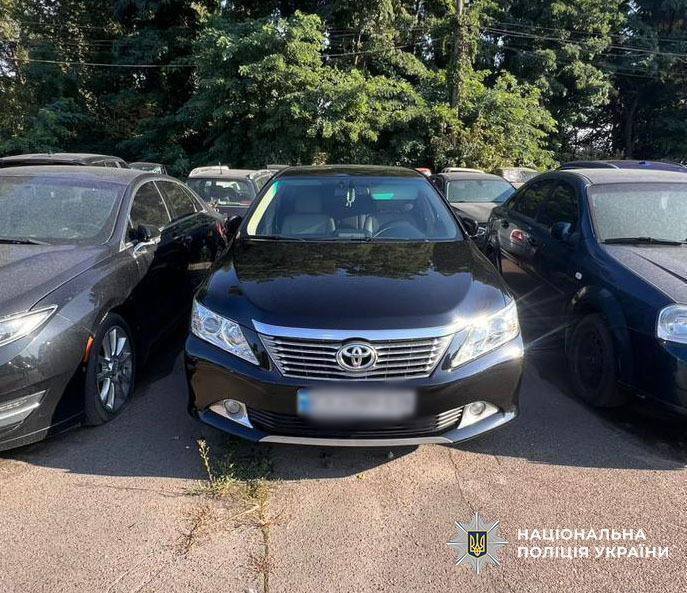 За $15 тис. зняв ухилянта з розшуку та працевлаштував заради броні: у Києві затримали зловмисника. Фото