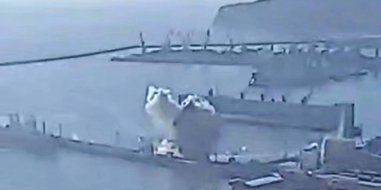 Морские дроны атаковали российский порт Туапсе: что известно. Фото и видео