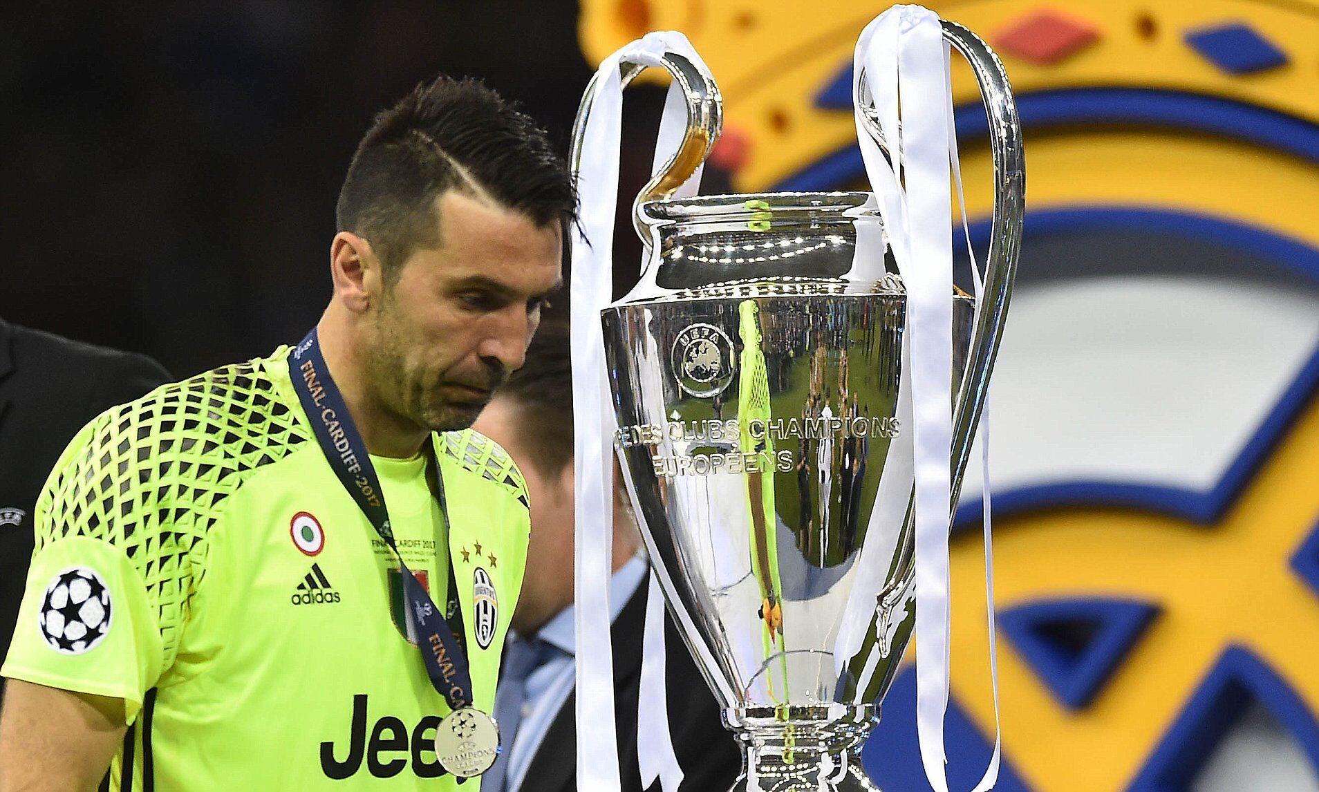 Их всего 6 на всю планету. Какие футболисты всю жизнь играли в Лиге чемпионов, но так и не взяли ее