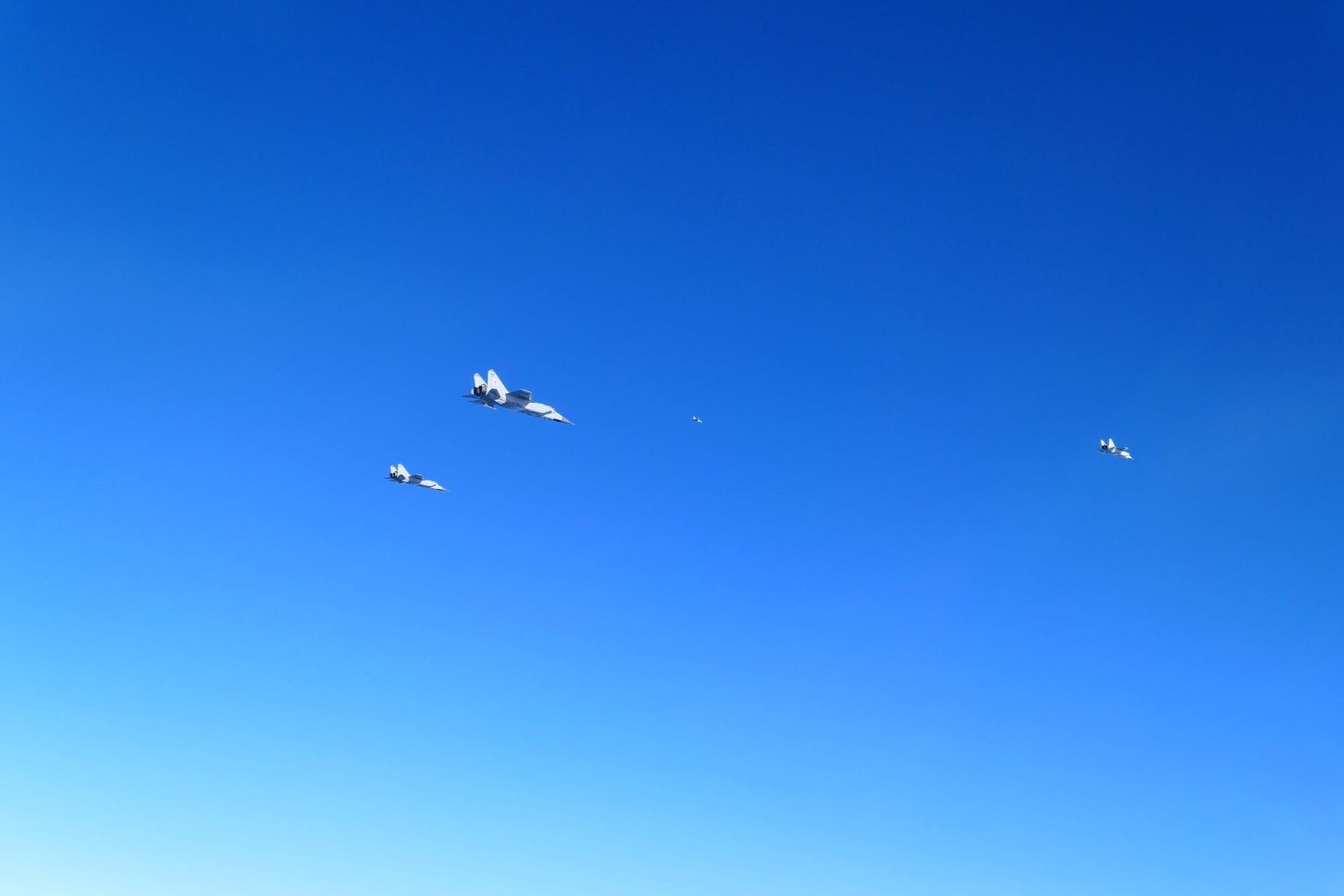 Венгерские истребители Gripen перехватили пять российских военных самолетов над Балтийским морем. Фото