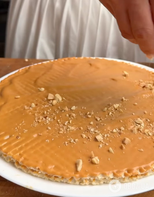 Самый вкусный вафельный торт с орешками: готовится 10 минут