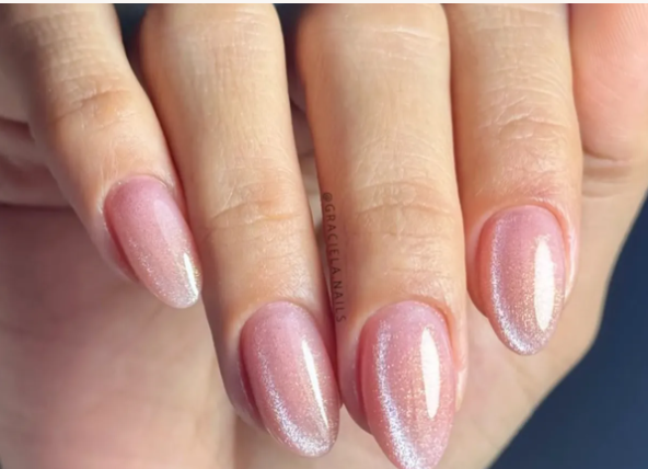 Старий тренд манікюру повернувся: який дизайн обрати цієї осені