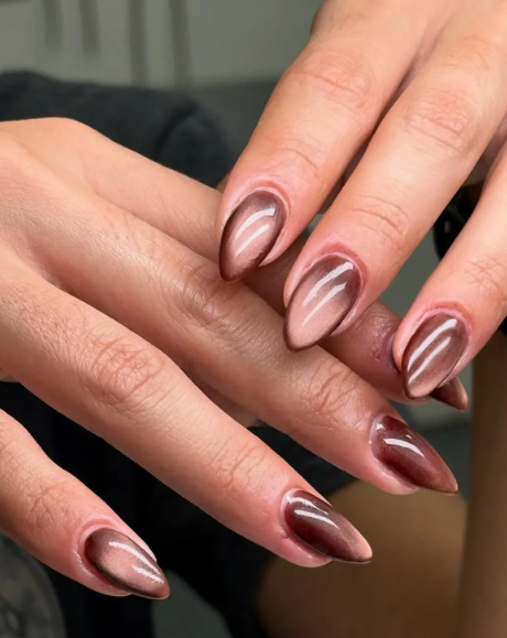 Старий тренд манікюру повернувся: який дизайн обрати цієї осені