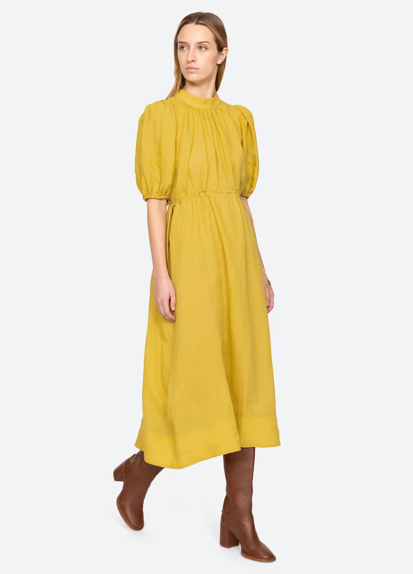 Добавьте цвета: как освежить осенний образ