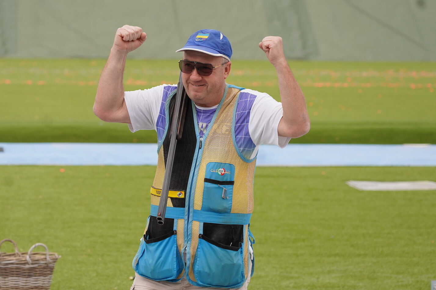 Український чемпіон зі старою рушницею встановив вічний рекорд Олімпіад: історичне "золото" одесита, який ночував у "контейнері" і змагається у 57