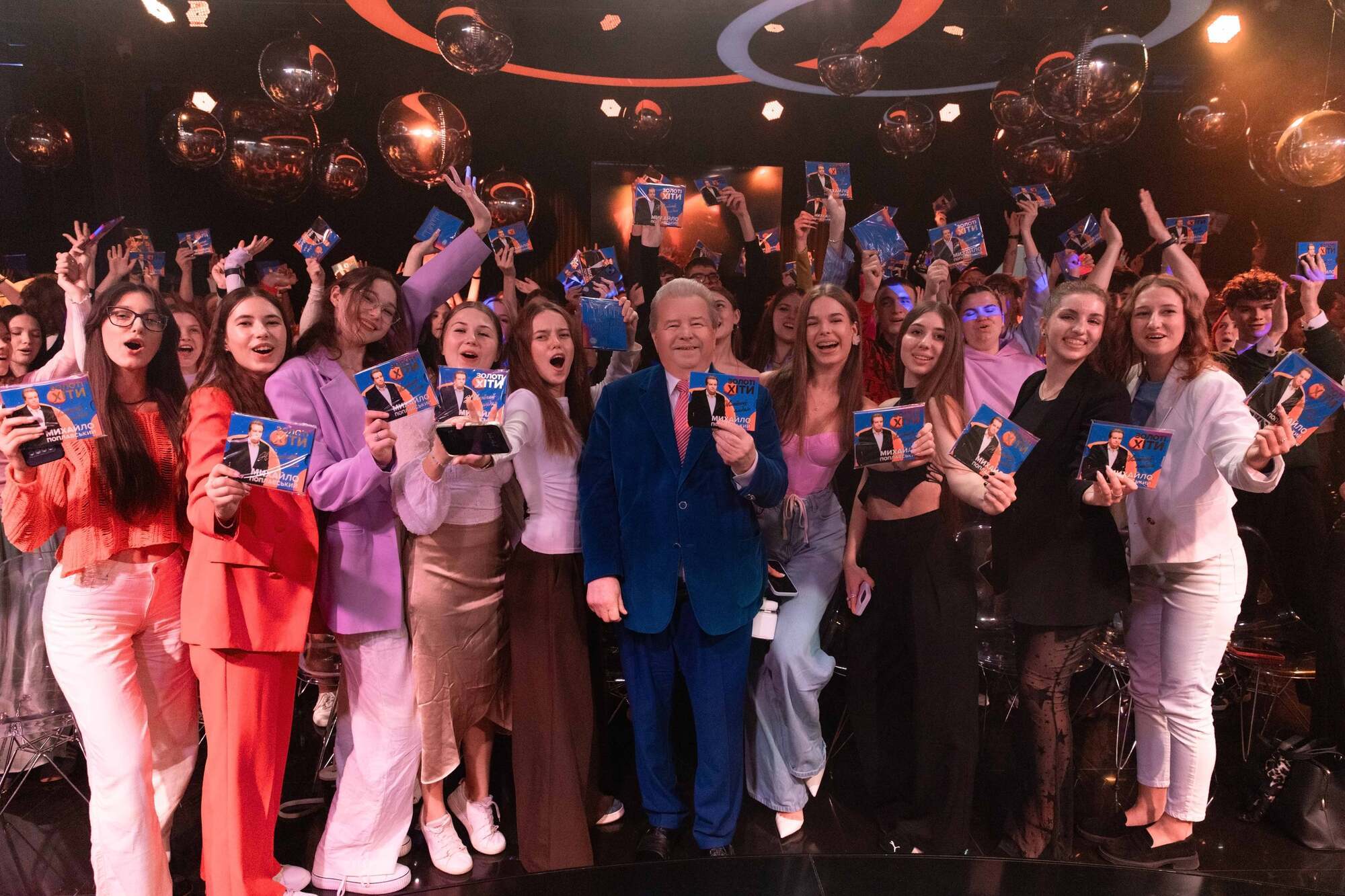 "Это был тернистый путь": в Киеве отметили 30-летие проекта "Поющий ректор" и обсудили феномен Поплавского