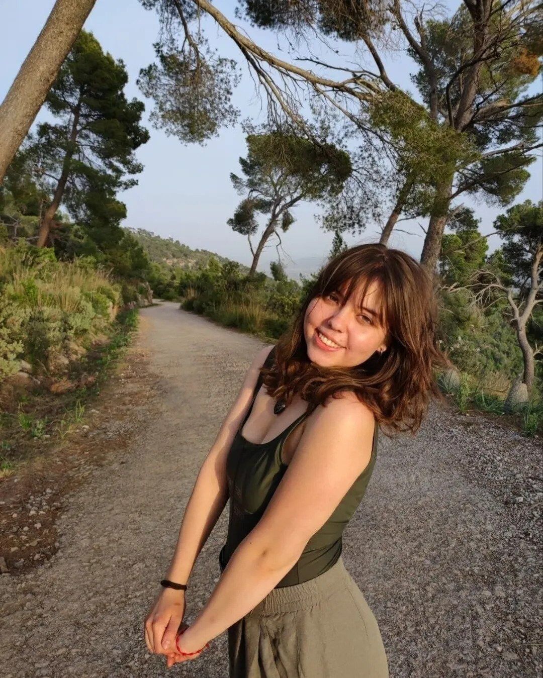 "У мене немає дому". Як 22-річна співачка з України на вулицях Європи розчулює іноземців до сліз