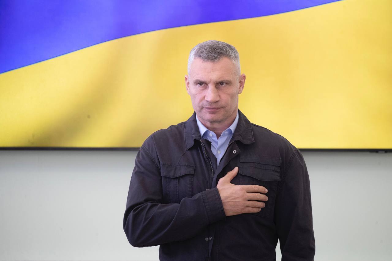 Кличко зустрівся зі військовими-киянами, які повернулися із полону РФ. Фото