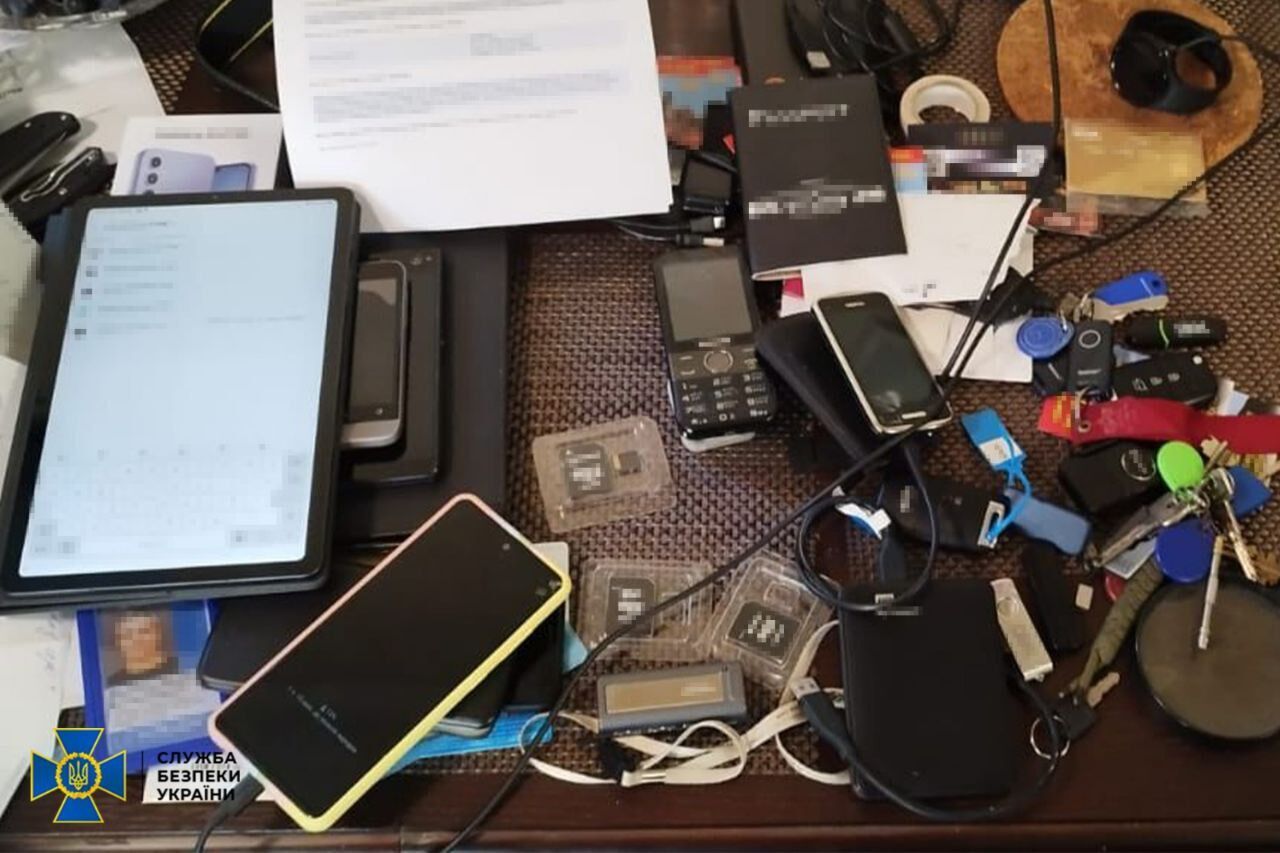 СБУ викрила російського "крота" в "Укренерго", який наводив дрони: хотіли знеструмити Київ. Фото та відео