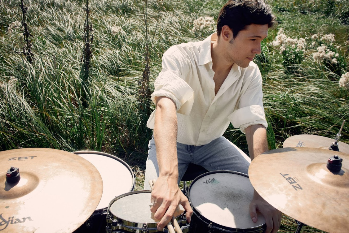 Макс Барських анонсував мініальбом "Місто дощів": перший сингл "Все ок" уже в мережі