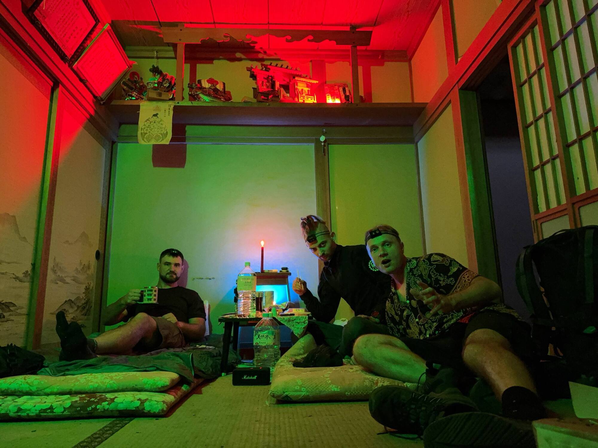 В Японии задержали блогеров из Украины за стрим из зоны отчуждения: в МИД ответили