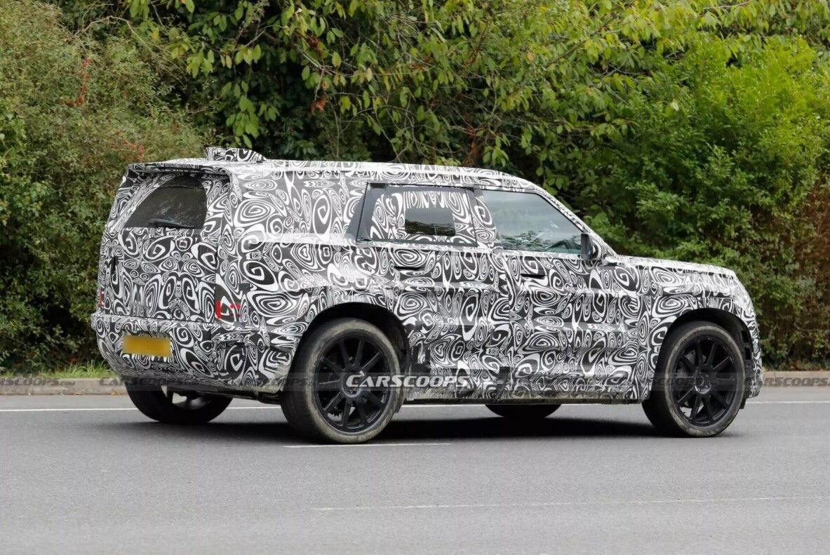 Land Rover Defender Sport