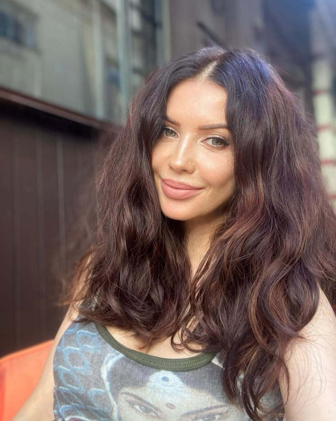 "За моей 73-летней мамой бегают молодые парни". Певица Lama, которая в 49 лет выглядит как 30-летняя, раскрыла свой секрет красоты