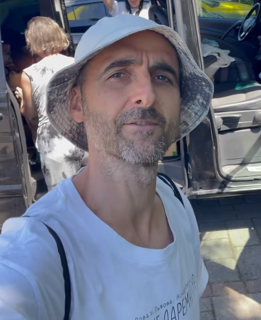 "Сделал выбор еще в 2014 году": певец VovaZiLvova объяснил, почему не вернется в Украину