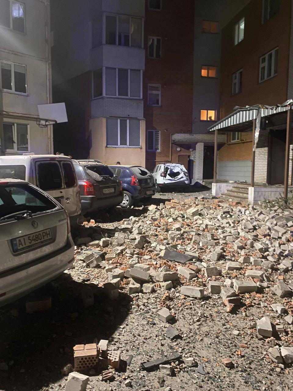 Атака РФ по Києву і області: у столиці завершені аварійно-рятувальні роботи, є жертви й десятки постраждалих. Фото, відео