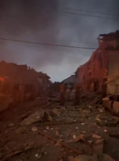 Родина капелана-волонтера дивом врятувалася після російської атаки Києва. Відео