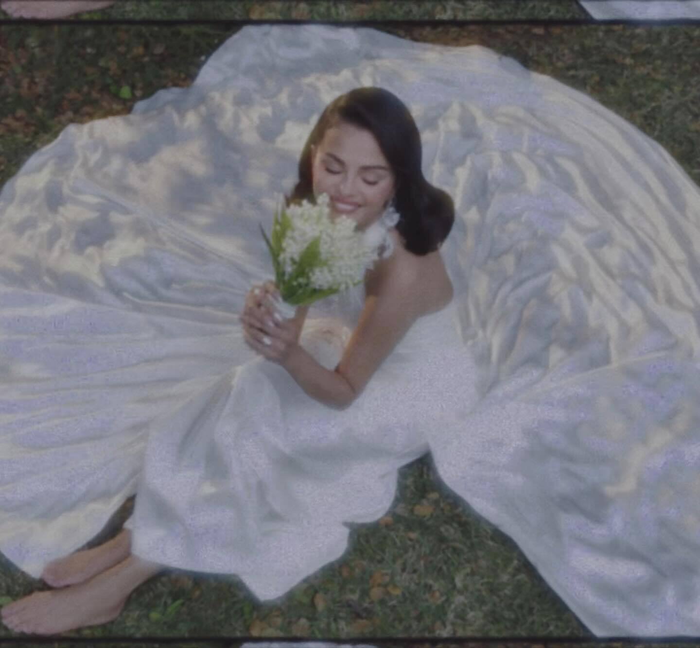 Селена Гомес вийшла заміж: чому її чоловіка-продюсера Бенні Бланко хейтять в мережі. Фото зі скромного весілля