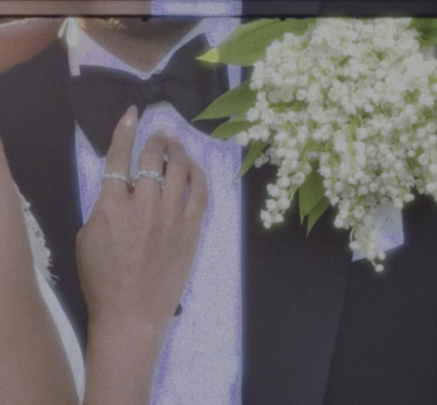 Селена Гомес вийшла заміж: чому її чоловіка-продюсера Бенні Бланко хейтять в мережі. Фото зі скромного весілля