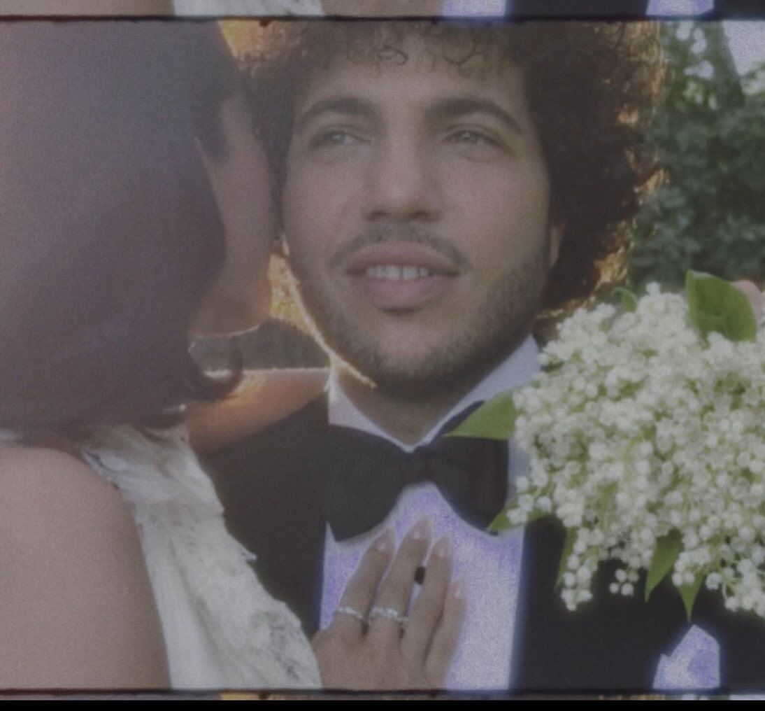 Селена Гомес вийшла заміж: чому її чоловіка-продюсера Бенні Бланко хейтять в мережі. Фото зі скромного весілля