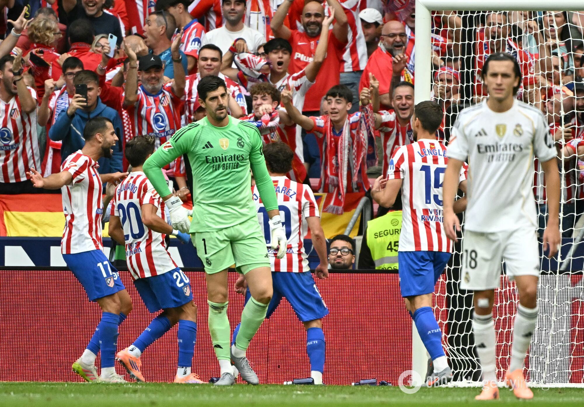 Тренер "Реала" отказался ставить украинца на ворота, и клуб впервые за 10 лет пропустил пять голов. Видео