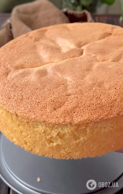 Любимый бисквитный торт королевы Елизаветы ІІ: делимся простым рецептом десерта