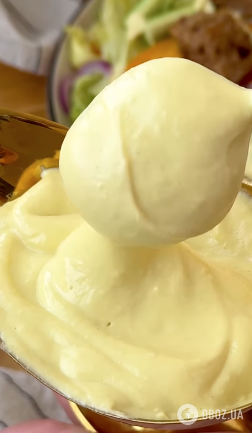 Дієтичний майонез із варених жовтків для святкових легких салатів: готується соус елементарно