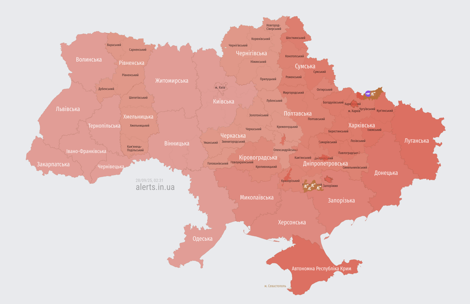 Украина пережила самую массированную воздушную атаку за год: враг запустил сотни "Шахедов", "Кинжалы" и ракеты с Ту-95МС. Все детали, фото и видео